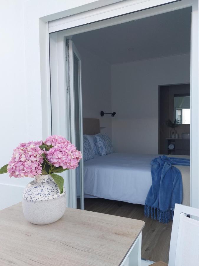 Lagoa Azul Guest House II ヴィラ・ノヴァ・デ・ミルフォンテス エクステリア 写真
