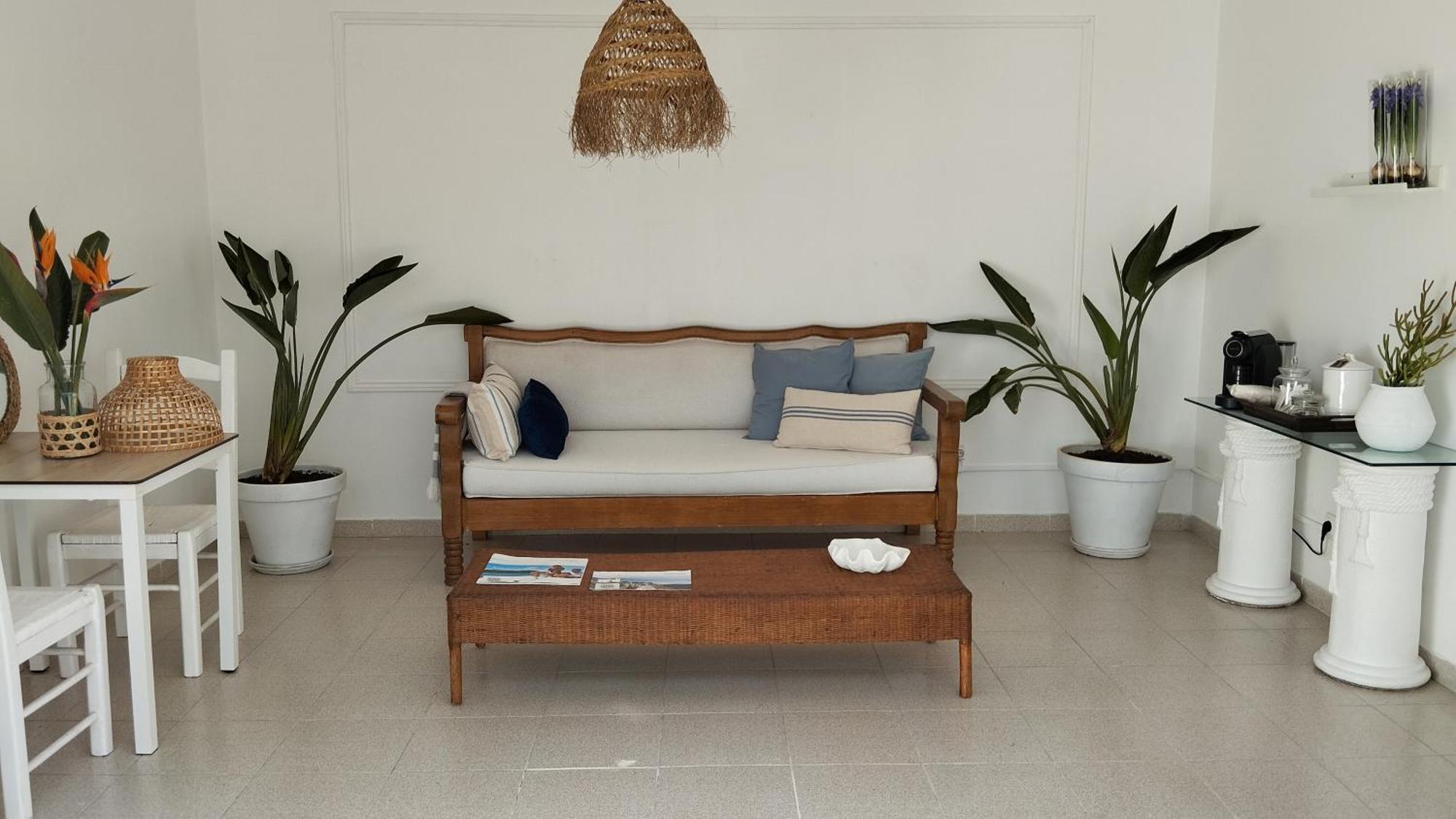 Lagoa Azul Guest House II ヴィラ・ノヴァ・デ・ミルフォンテス エクステリア 写真